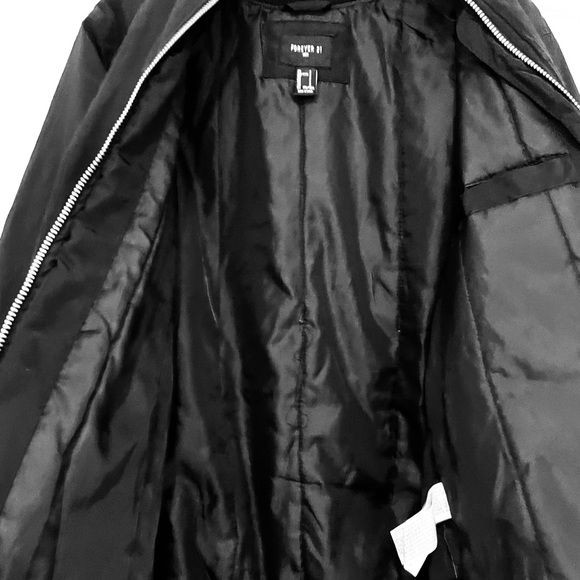 Forever 21 Men’s Bomber Jacket, size Small - Picture 3 of 4